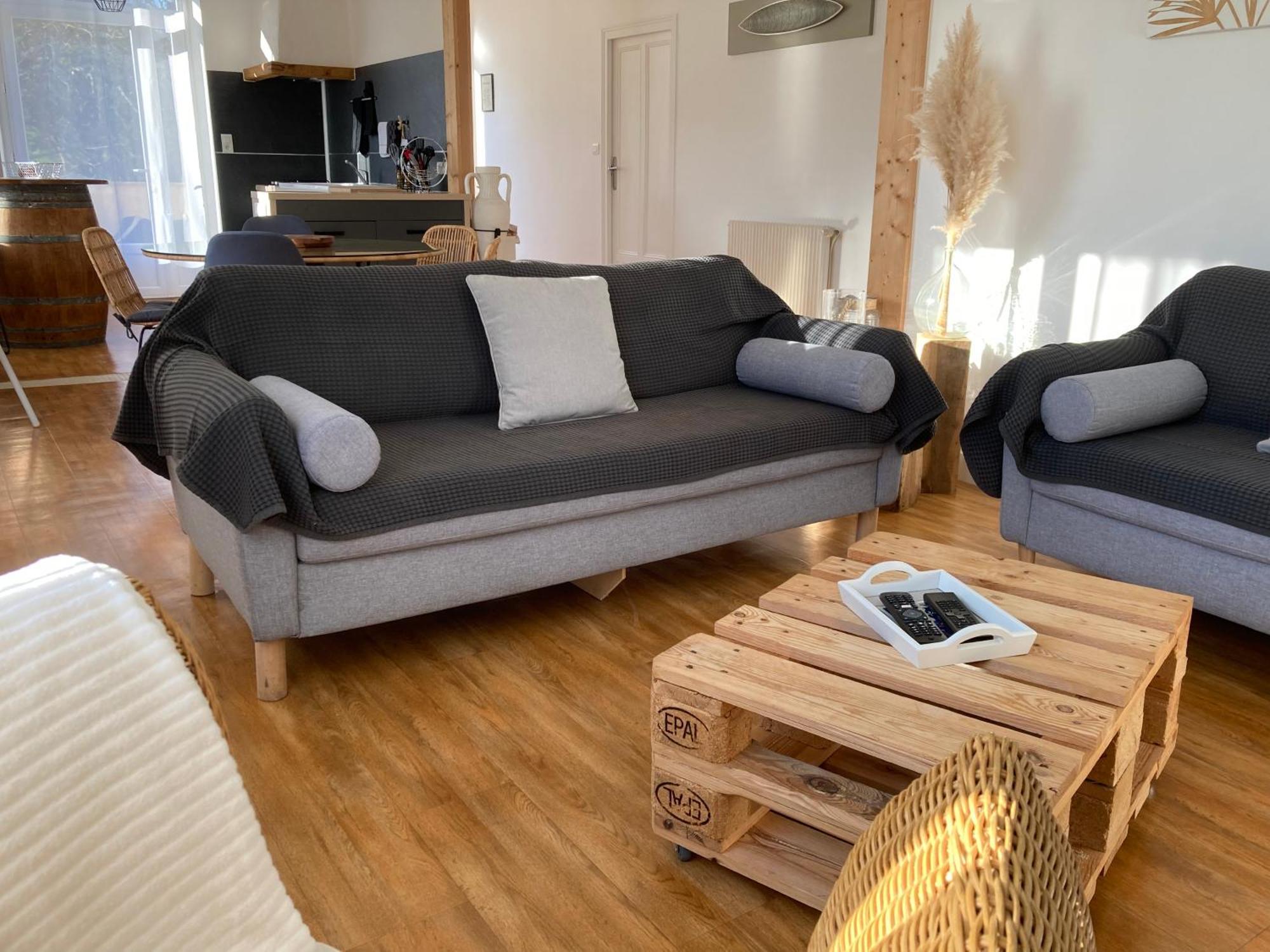 Gite Les Cles Des Champs Cote Jardin Lacave  Exterior foto
