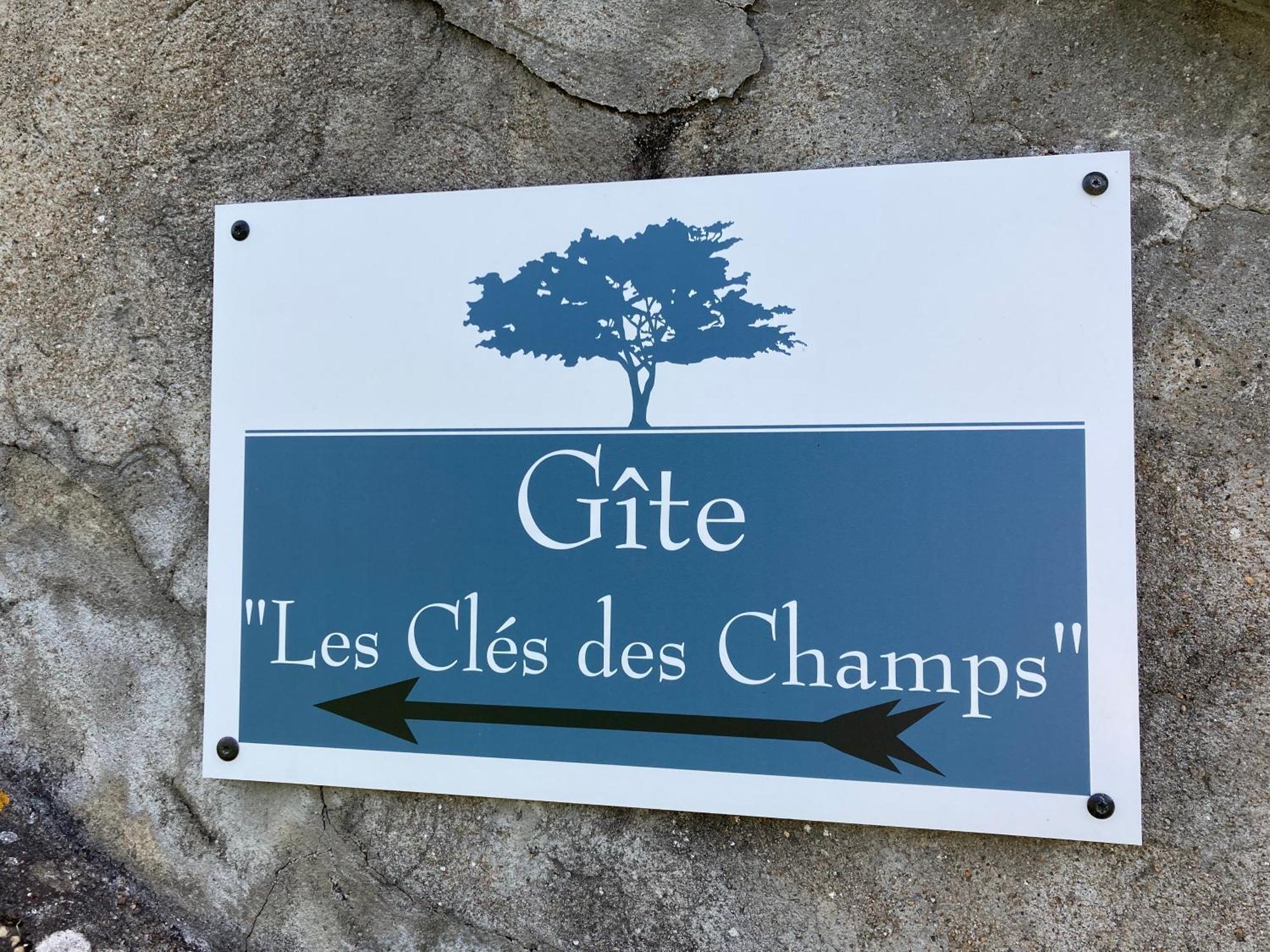 Gite Les Cles Des Champs Cote Jardin Lacave  Exterior foto